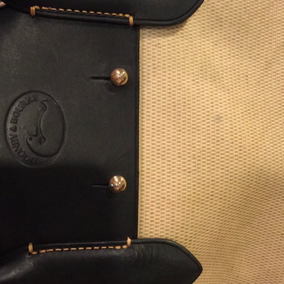 EUC Dooney and Bourke, Large Panama Wilson Satchel Bag Purse Black and Cream - Picture 5 of 8